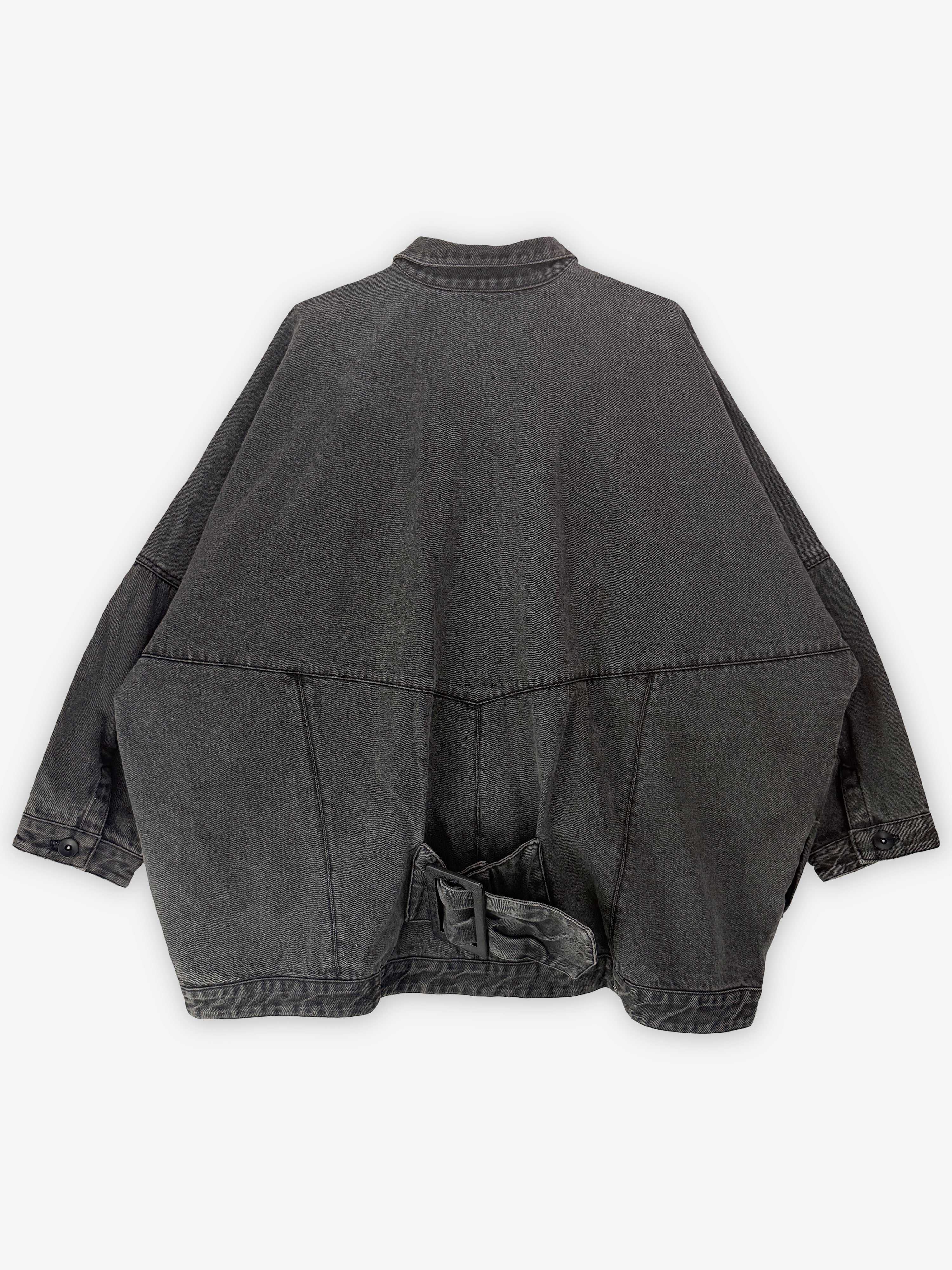 Oversized eighties denim jacket