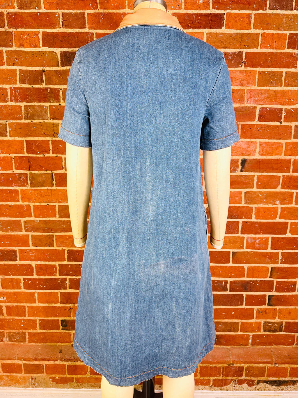 Seventies statement collar denim dress