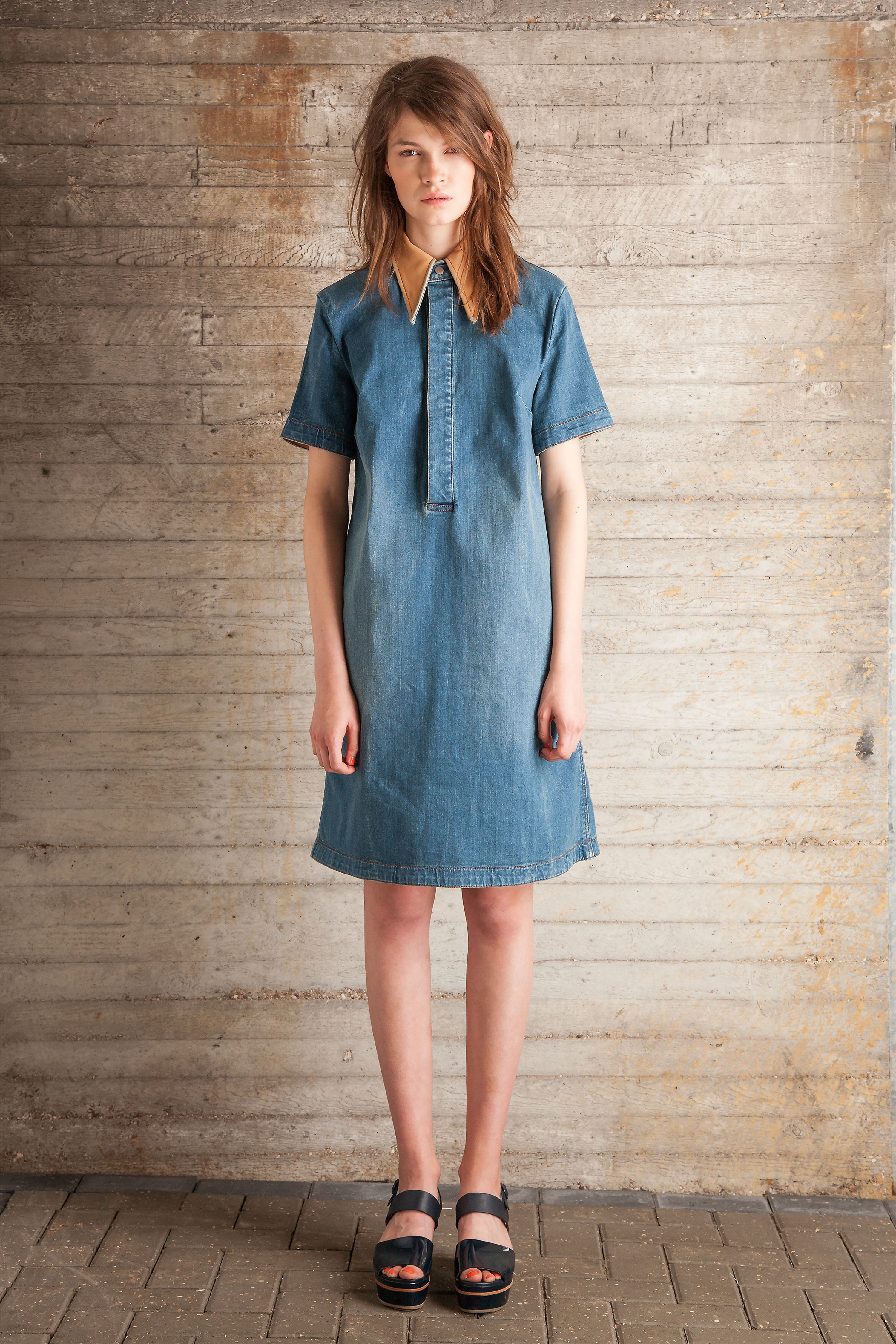 Seventies statement collar denim dress